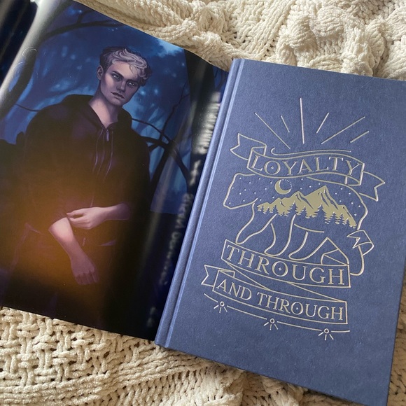 Owlcrate exclusive edition of “The Luminaries” by Susan Dennard - Picture 3 of 6